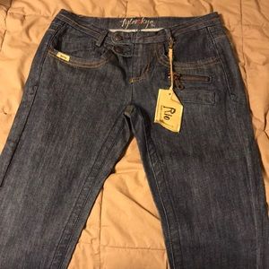 TYLERSKYE low rise skinny jeans